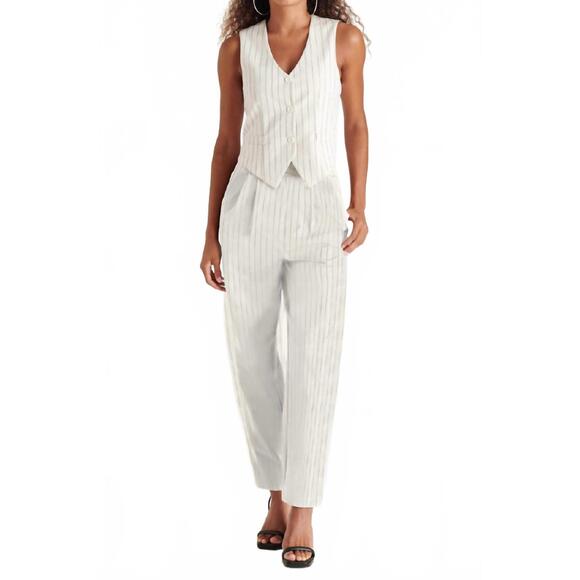 STEVE MADDEN Pants - NEW STEVE MADDEN rumi pleated pant in cream